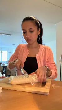 Jennifer Coppen Masak Tempe Orek Buat Camer, Makannya Pakai Garpu