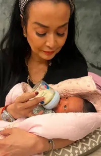 Jennifer Ipel Cerita Awal Mula Adopsi Bayi Perempuan, Semua Berawal dari DM Ibu Muda yang Sebatang Kara