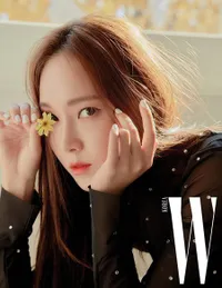 Jessica Jung Pamer Gaya Glamor & Chic di Pemotretan Untuk W Korea