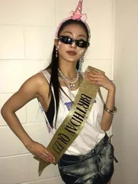 Jihyo TWICE Ulang Tahun, Tampil Manis Pakai Selempang 'BIRTHDAY QUEEN'