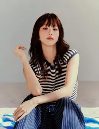 Jisoo BLACKPINK Tampil Berponi di Campaign Tommy Hilfiger, Visualnya Bikin Pangling