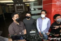 Jonathan Frizzy Adu Argumen Panas di Ruang Sidang, Cecar Rekan Terdakwa