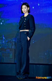 Jun Ji Hyun Terima Tawaran Drama 'TEMPEST' Gara-Gara Ngefans Kang Dong Won