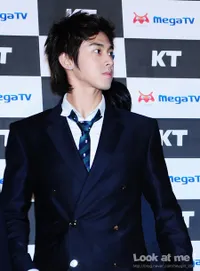 Jung Yunho TVXQ #BeAHero, Dari Sediakan Beasiswa - Bangun Sekolah