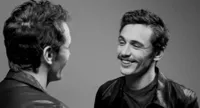 James Franco Cium Mesra Bayangannya