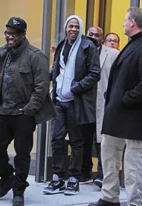 Jay Z Ramah Sapa Fans Saat Berada di New York City