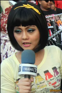 Jenita Janet Tahun Lalu Masih Berjualan Sop Buah