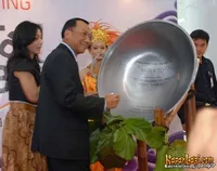 Jero Wacik dan Selebritis di Pasaraya