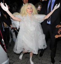 Jika Lady Gaga Menjelma Jadi Juru Selamat Manusia