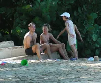 Jude Law - Sienna Miller di Karibia