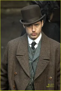 Jude Law di Lokasi Film