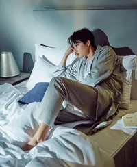 Kai EXO dan Lee Yeon Hee Bersantai - Dandan di Hotel Bergerak