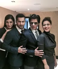 Kajol dan Shahrukh Khan Temui Ribuan Fans di London, Penuh Sesak!