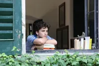 Kalau Kamu Jatuh Cinta Sama Timothée Chalamet, Harus Banget Tahu 6 Film Selain 'DUNE' Yang Pernah Ia Perankan