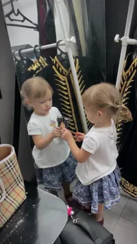 Kamari Pakai Kemben Batik di Foto Prewedding Jennifer Coppen Bikin Auto Gemas