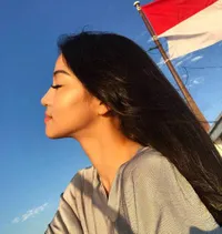 Karenina Sunny Liburan ke Labuan Bajo, Diving - Foto Sama Komodo!