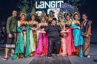Keanggunan Ririn Ekawati Cs di Atas Panggung Langit 7 Bidadari
