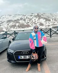Kebersamaan Bersama Orang Tua di Turki, 8 Potret Jihan Audy Tak Kalah Cantik Menggunakan Hijab