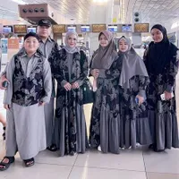 Kecantikan Amora Bikin Salfok, 8 Potret Krisdayanti Berangkat Umrah Bareng Raul Lemos dan Keluarga
