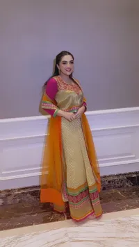 Keceplosan Sebut Azriel Segera Menikah, 10 Potret Detail Penampilan Ashanty di Pesta Ulang Tahun Sonny Septian - Secantik Bintang Bollywood