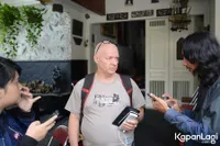 Kedatangan Jenazah Rudy Wowor di Rumah Duka, Disambut Tangis Duka