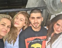 Kedekatan Keluarga Gigi Hadid & Zayn Malik, Idul Adha - Liburan