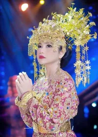 Kekompakan Rara dan Gunawan LIDA Dalam Balutan Pakaian Adat. Yuk Intip 6 Potretnya