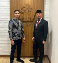 Kelakar Ahmad Dhani Ingin Maia & Mulan Mendampinginya di Resepsi Pernikahan Al Ghazali - Alyssa Daguise 