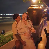 Keluarga Idaman, 8 Potret Jennifer Bachdim Bareng Anak & Suami di Resort Mewah - Pamer Bare Baby Bump yang Makin Besar