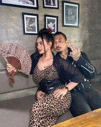 Kembali Berdua, Potret Nora Alexandra Pamer Kemesraan Bareng Jerinx Usai Bebas - Sang Suami Peluk Dari Belakang