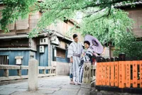 Kenakan Kimono, Deretan Seleb Ini Tampil Cantik & Ganteng Memikat