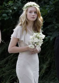 Kenali Lottie, Adik Kate Moss Yang Juga Calon Supermodel Dunia