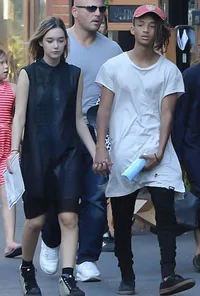 Kencan Mesra Jaden Smith & Sarah, Ciuman - Pegang Bagian Pribadi