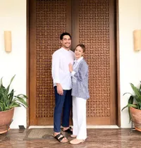 Kerap Dikira Jomblo, Ini 8 Potret Anggika Bölsterli Bintang Sinetron 'DI ANTARA DUA CINTA' Mesra Bersama Sang Kekasih - Selalu Kompak Saat Kondangan