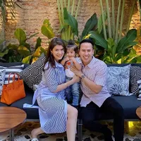 Kerap Dikira Suami Istri, Ini 8 Potret Kedekatan Carissa Putri dan Fajar Putra - Saudara Sepupu yang Akrab Sejak Kecil dan Sempat Terpisah 2 Negara