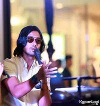 Keren! Chicco Jerikho Punya Definisi Lain Soal Cowok Maskulin