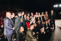 Keseruan Gala Premiere 'KANG SOLAH FROM KANG MAK X NENEK GAYUNG', Davina Karamoy Tampil Menawan