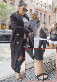 Ketika High Heels Jadi 'Candu' Kim Kardashian Saat Sedang Hamil
