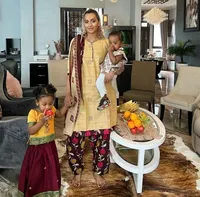 Keturunan India, Intip 7 Potret Perayaan Diwali Kimmy Jayanti Bersama Suami dan Dua Anaknya