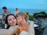 Kilas Balik Persahabatan Taylor Swift dan Selena Gomez, Sudah 15 Tahun Bersama!