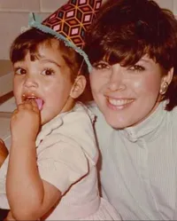 Kim Kardashian Ultah, Kris Jenner Unggah Foto Masa Kecil sang Anak - Disebut Jadi Sosok yang Menginspirasi