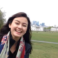 Kimberly Ryder di Eropa, Cantik Menggetarkan Hati