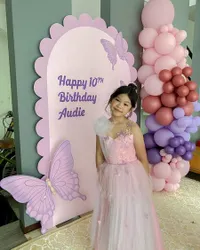 Kini Berusia 10 Tahun, 8 Potret Audie Oryza Anak Sulung Wendy Cagur yang Cantik Jelita - Senyum Manisnya Bikin Terpesona