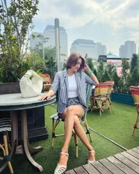 Kini Berusia 44 Tahun, 8 Potret Donna Agnesia yang Makin Langsing Saat ke Kondangan