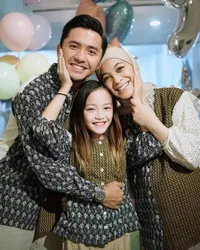 Kini Berusia 9 Tahun, Potret Embun Putri Sulung Ananda Omesh dan Dian Ayu yang Kini Beranjak Remaja dan Makin Cantik