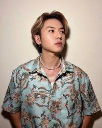 Kini Jadi 'Mamang Seblak', Potret Ganteng Rafael Tan Yang Dulu Seolah Susah Digapai - Netizen: Sekarang Kayak Tetangga Sendiri