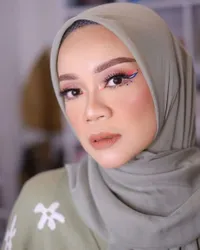 Kini Jadi Model! Ini 11 Potret dan Kabar Terbaru Rindu AFI yang Mantap Berhijab - Makin Cantik Memesona