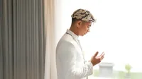 Kini Jadi Suami, 8 Potret Gagah Ridho DA di Acara Akad Nikah dengan Syifa Aisyah Fauziah Pakai Beskap Jawa Modern