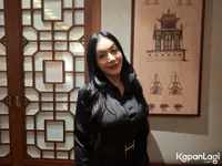 Kini Punya Menantu, Denada Kini Siap Dipanggil 'Nejum' Alias Nenek Zumba