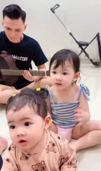 Kini Sudah Sama Gedenya, 8 Potret Gendhis & Kenes Anak Nella Kharisma - Duo Gemoy Kesayangan Netizen